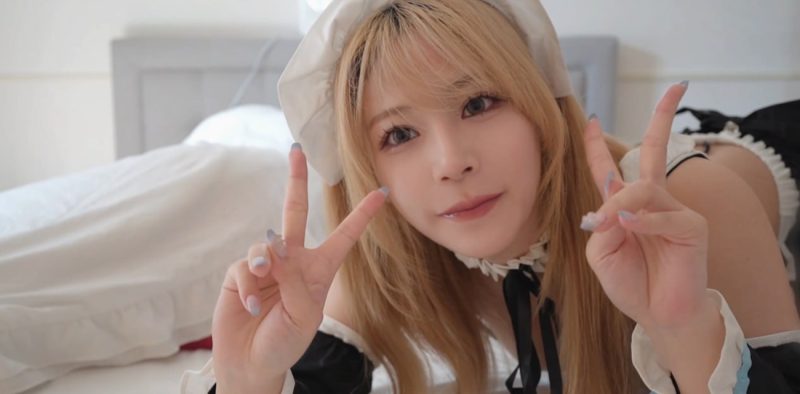 Myfans极品樱花妹 Ycancan 女仆主动舔屌服务 黑丝网袜上位骑乘 男友视角看小母狗淫态!-51吃瓜网