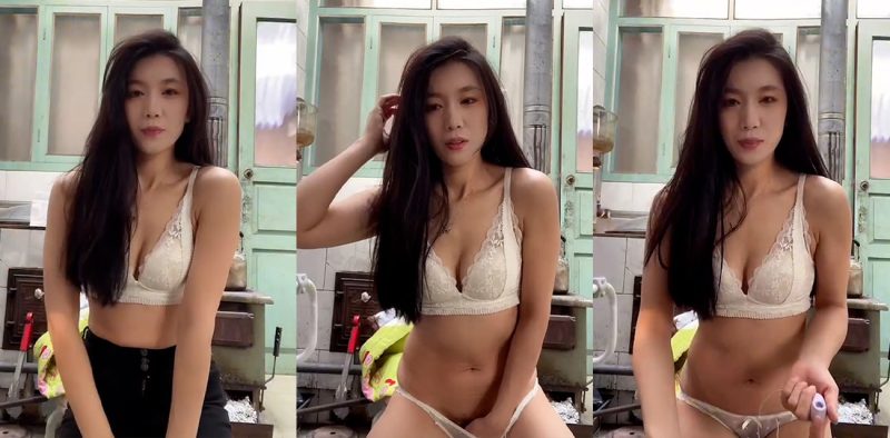 莱州沙河王木木烧烤店老板娘 被调教裸聊自慰视频流出 电动吸水泵人称喷泉小镇！
热搜 HOT-51吃瓜网