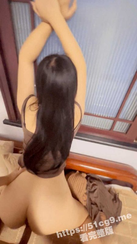 姐弟乱伦 身材高挑的漂亮姐姐 正打游戏被弟弟摁住头为其口爆 无套插入 快点妈妈快回来了-51吃瓜网