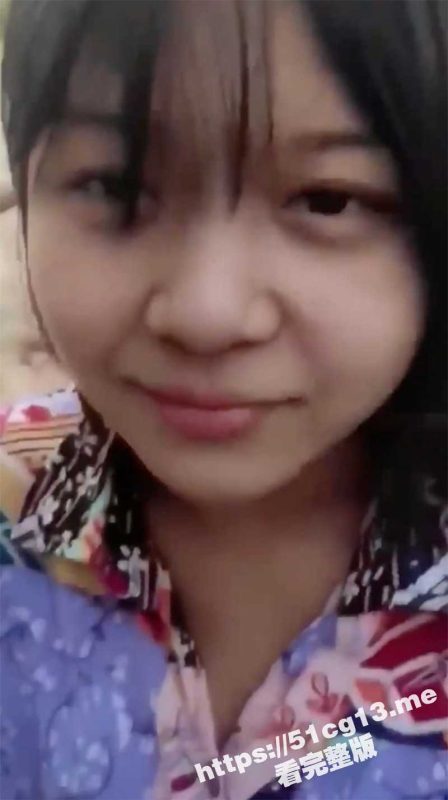 外网真实兄妹乱伦！哥哥30多 妹妹19 怼脸13分钟2段实拍 学校小巷子口交 另一段是两人在家自拍！-51吃瓜网