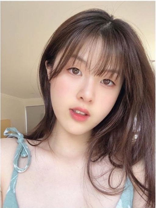 湖北女子学院 极品白虎处女学生妹 林咏晴 被微信附近的人哄骗出去开了苞 第一次见血 逼都被操肿了！-51吃瓜网