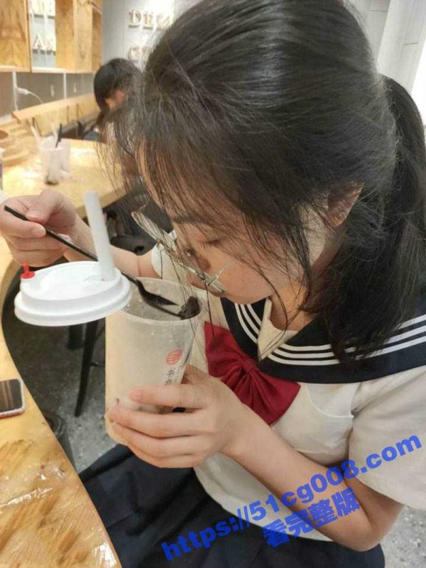 中南财经政法大学 陈燕 闷骚眼镜妹口活一流身材优秀 性感长腿情趣黑丝大尺度私拍 跪舔享受深喉操嘴的快感-51吃瓜网