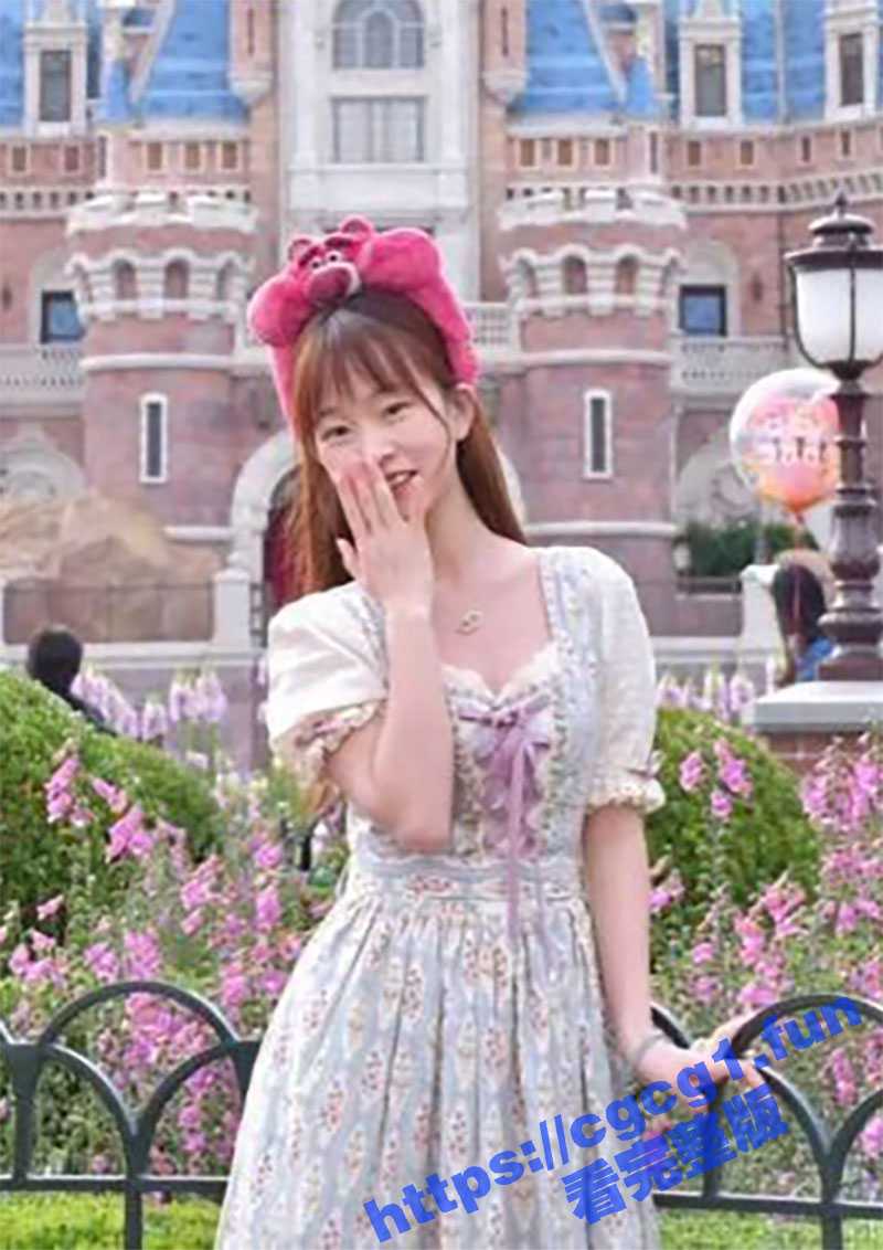 00后大学生可爱嫩妹 约到酒店半推半就强上 无套抽插爆操蜜桃臀 最后直接射脸上了 - 51吃瓜网-51吃瓜网