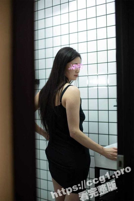 广州外企工程师田妮娜 真是极品淫荡人妻啊 非常有气质的少妇 和同事多次偷情视频流出-51吃瓜网