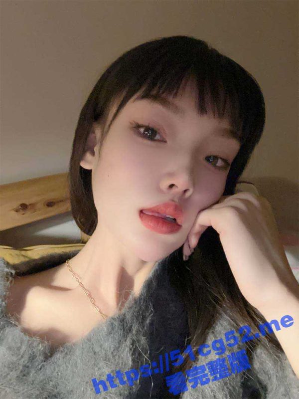 深圳极品女外围 王可萱 神似李小璐的颜值 极品白嫩身材要价3000一晚 口活技术一流先吸蛋再舔屌-51吃瓜网