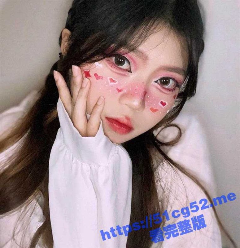 厦门极品女大学生 陈柳莹 被男友带去酒店调教 带着肛塞被后入 用手持炮机干的白浆直流-51吃瓜网