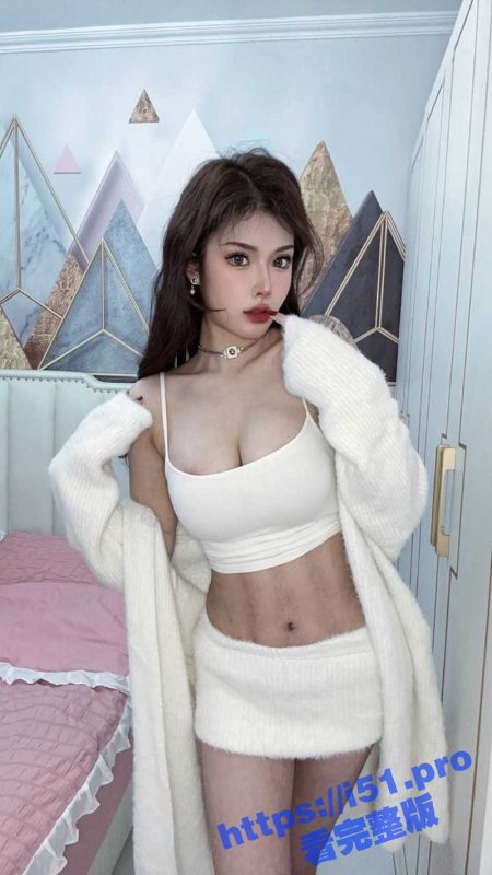 土豪瓜友投稿自己3W一月包养的四川瑜伽老师 邓思莹  肥臀大屁股还有人鱼线 操起来真爽！-51吃瓜网