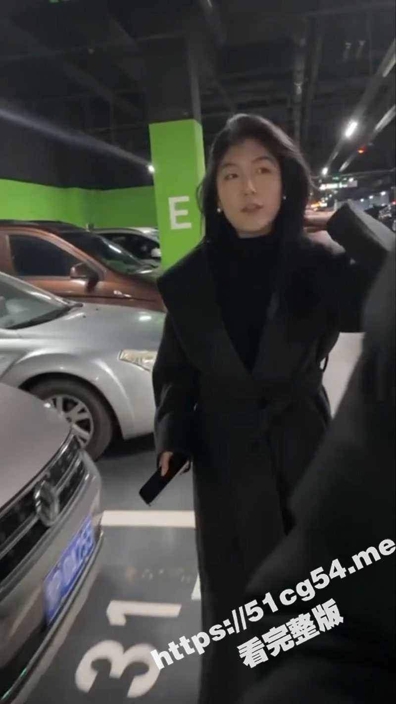 河南极品巨乳反差少妇 刘欣佩 经常趁上班时间和男领导开房 性瘾极强 老公都没试过的姿势 全让领导用完了 - 51吃瓜网-51吃瓜网