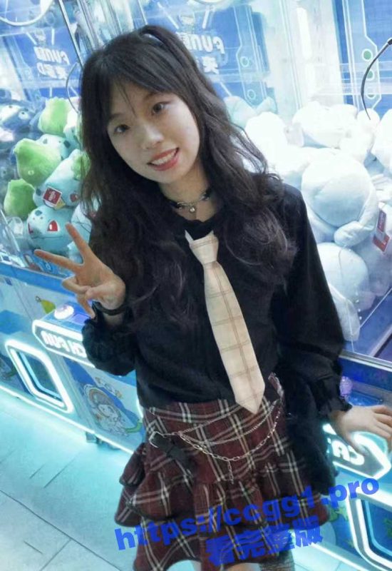 万人求极品福利姬大尺度自慰秀 身穿JK短裙蕾丝白袜 水晶棒抽插嫩穴 白浆四溢淫水流不停！-51吃瓜网