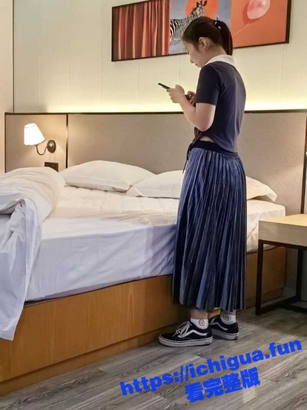 曝光广州极品人妻 郭利霞 在家性冷淡 与炮友聊骚不堪入目 穿着老公买的情趣内衣给炮友献逼!-51吃瓜网