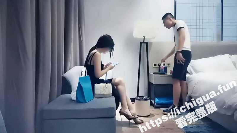 大神酒店约操99年实习医生邻家小妹 172大长腿 极品熟女高颜值性格好 简直就是心动的感觉 对白精彩有趣 - 51吃瓜网-51吃瓜网