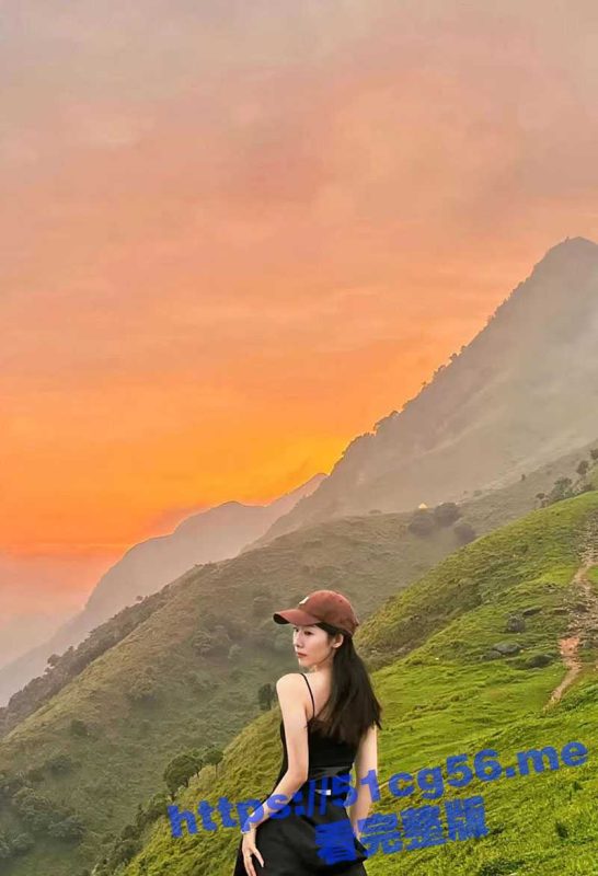 第一视角体验 与极品蜜桃臀肛交 整根没入屁眼的大鸡巴最后内射菊花里 流出黏稠的白色精液！-51吃瓜网