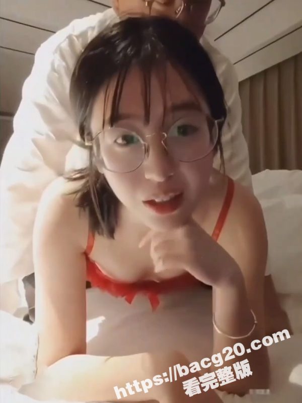 淫妻绿帽 南瓜糯米饭 献妻给自己老板 看着肉棒插入妻子的嘴 在被大鸡巴暴力抽插 内心得到了极大的满足-51吃瓜网