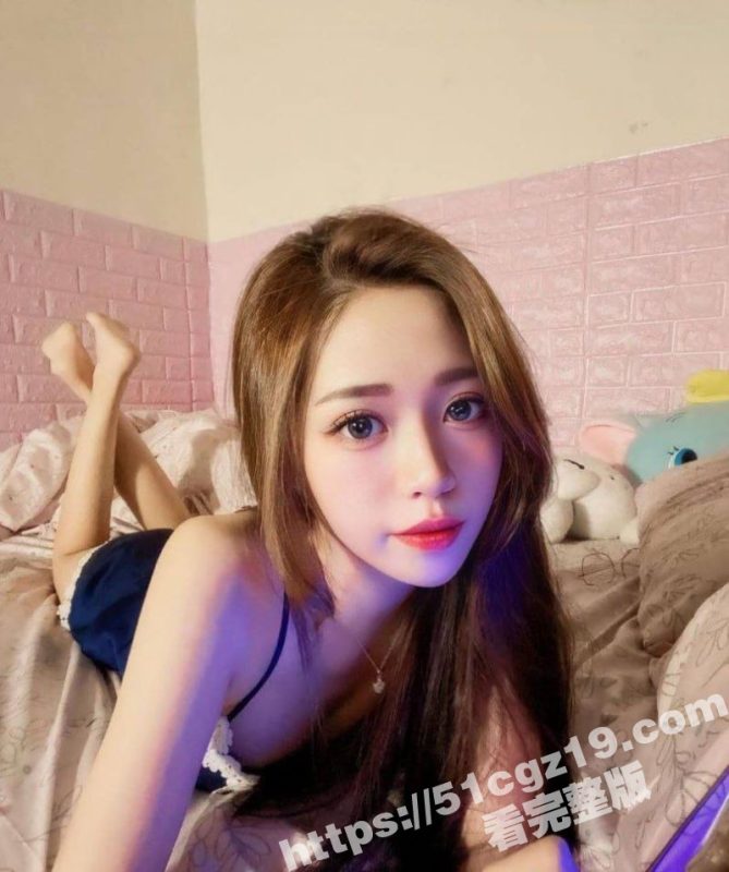 清纯大眼正妹和男友性爱视频泄密 露脸口交秀技巧 骚穴爽翻喷淫汁！-51吃瓜网