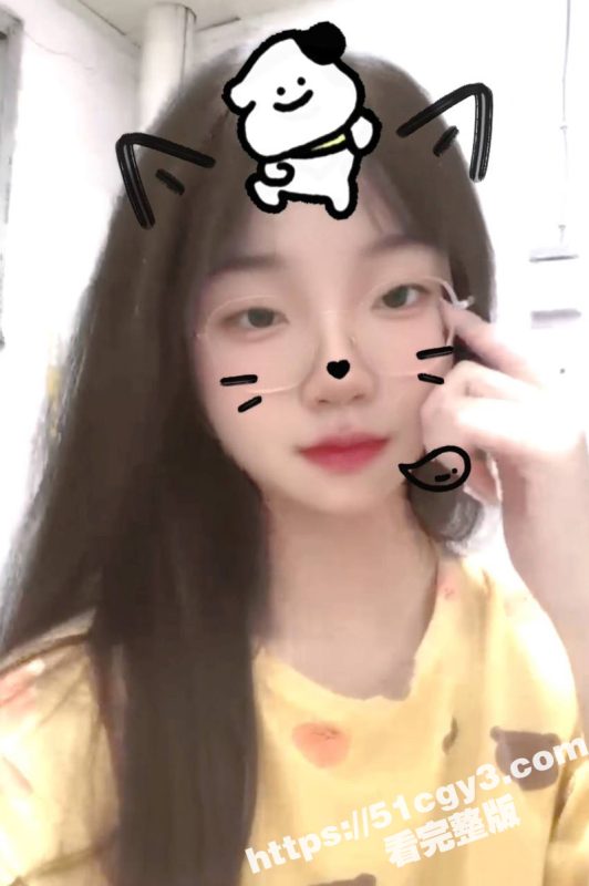 高颜值反差学生眼镜妹 出租屋扣逼自慰视频流出 骚母狗太想要肉棒了！-51吃瓜网