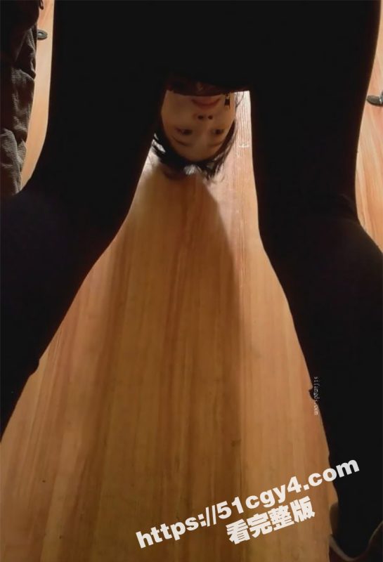 厕拍大神 魔手外购 商场女厕最新高清偷拍视频 超多美少妇小姐姐  脸逼同框放尿特写-51吃瓜网