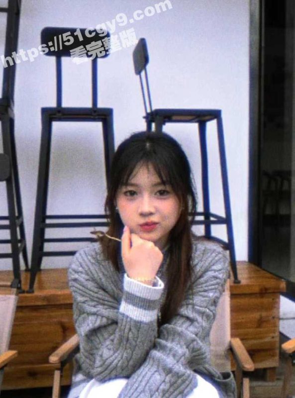 江西上饶职业技术学院 王思琪 极致反差学生妹海神的化身 宿舍扣逼自慰淫水宛如喷泉 白浆涌出居然还冒泡了！-51吃瓜网