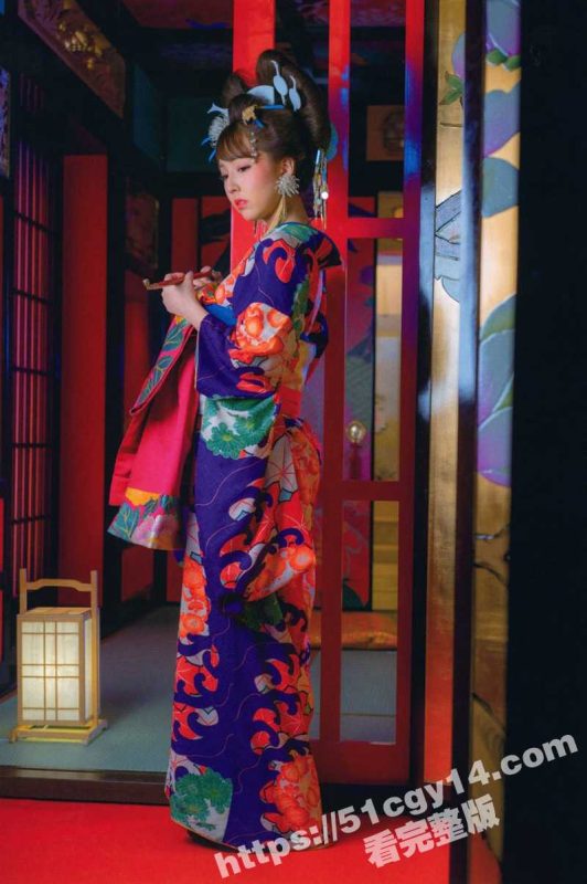 日本顶级女优 三上悠亚 拍摄花魁写真后 帮宅男学习性爱技巧 性感翘臀惨遭内射！-51吃瓜网