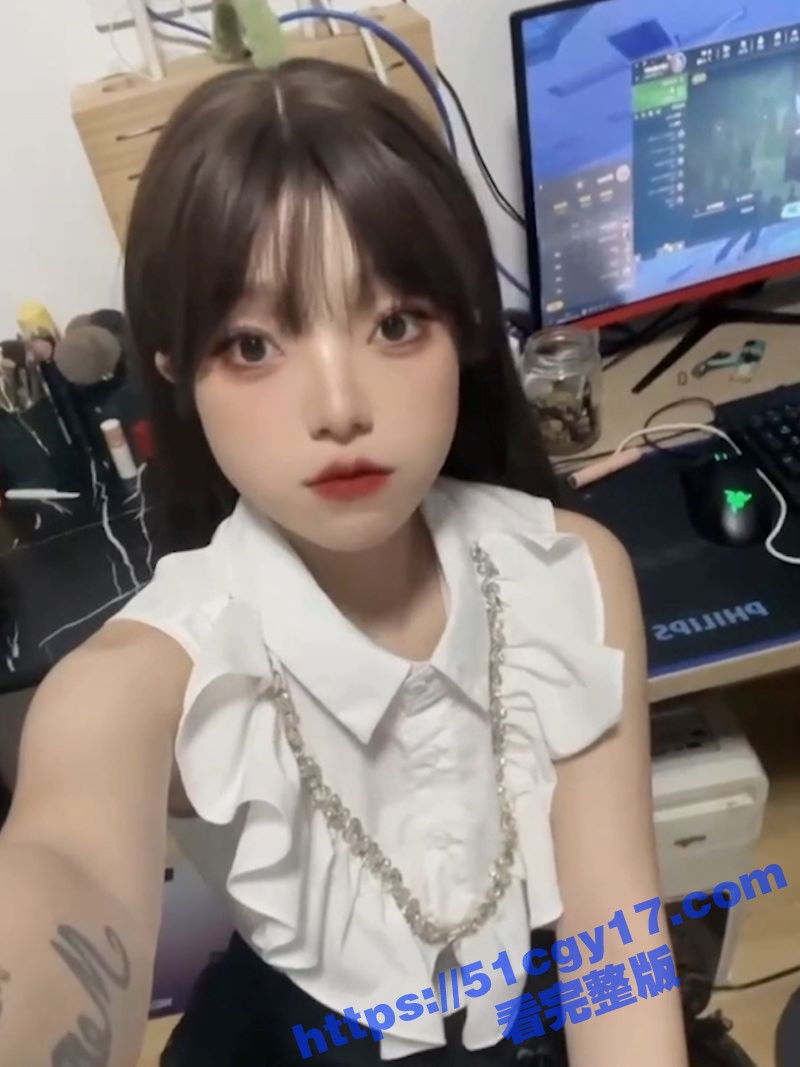 邯郸学院清纯大学生 全裸网调视频流出 娇羞神态与火辣身姿形成惊艳反差 让人目不转睛! - 51吃瓜网-51吃瓜网