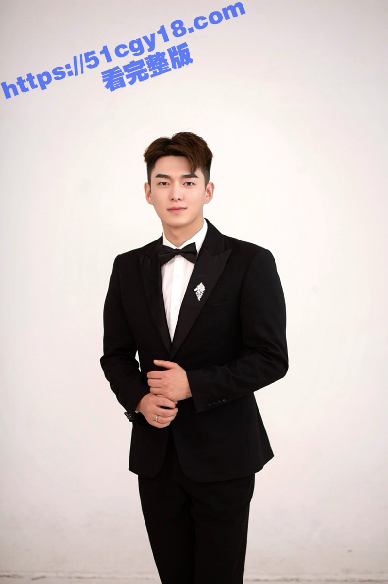 北京GAY圈名人 威哥 结婚把自己老婆迷晕送给主人操 屁眼夹着主人精液和老婆结婚！ - 51吃瓜网-51吃瓜网