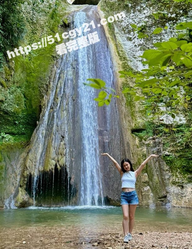 21岁混血女白领 cosplay护士服约炮视频被流出 全程露脸享受着被大屌爆操瞬间！-51吃瓜网