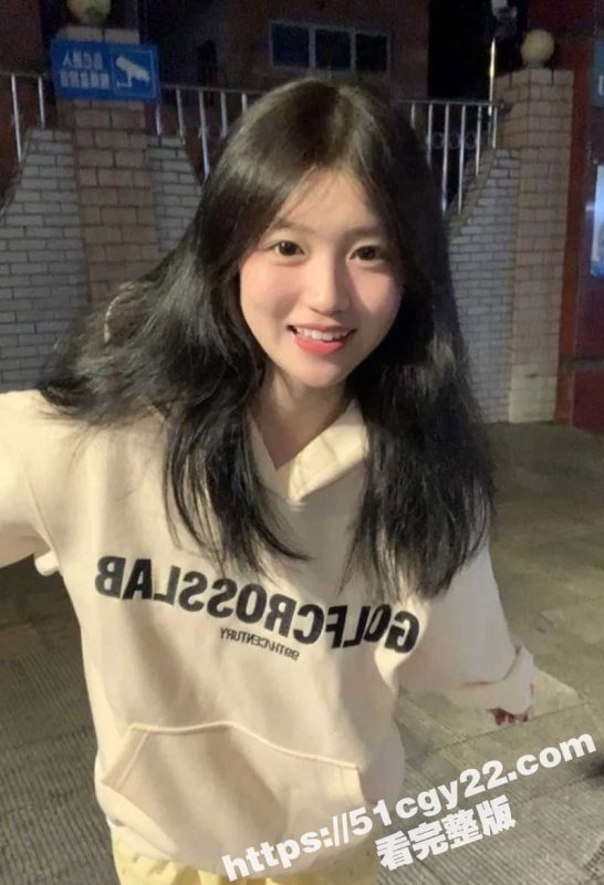 热恋期情侣出租房性爱视频流出 长腿少女露脸口交 被男友拽住双手 猛插多毛粉穴！-51吃瓜网