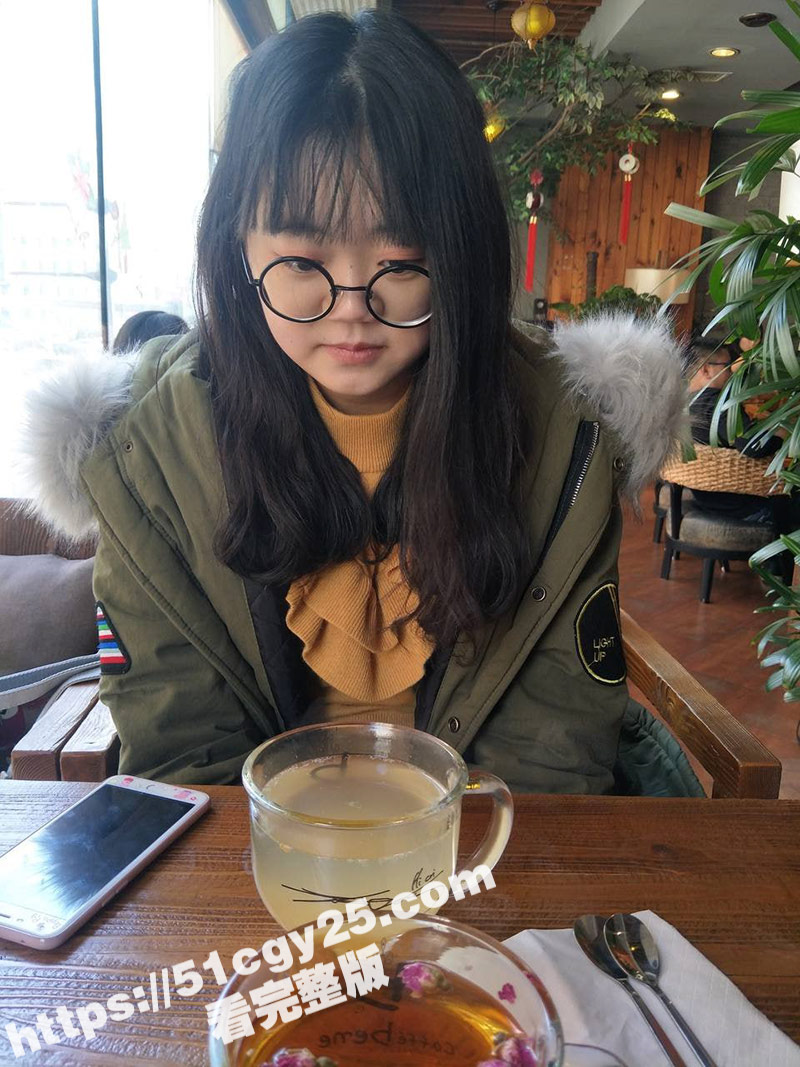 北京反差少女 高妹妹 不雅视频泄露 被猥琐摄影师 暴力抽插无套内射 身材超级劲爆！ - 51吃瓜网-51吃瓜网