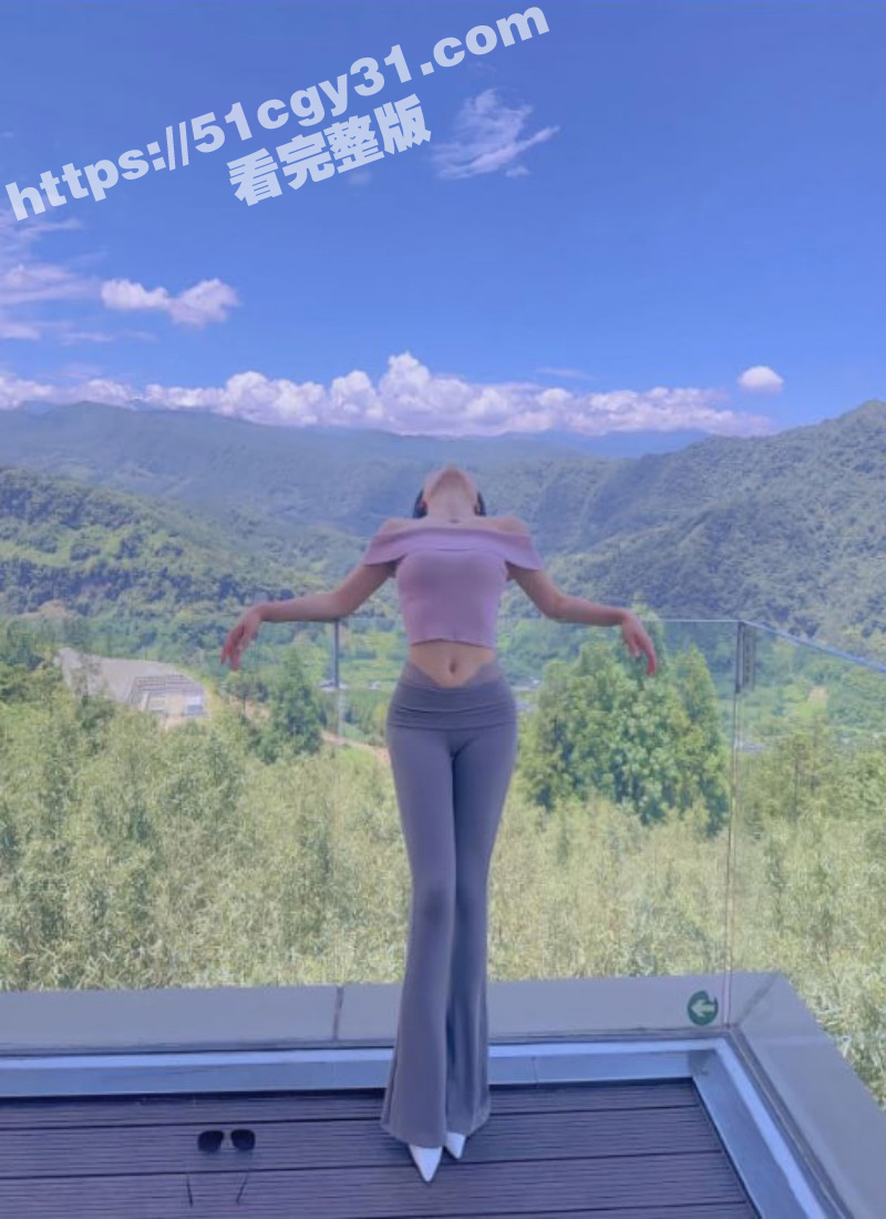 内蒙古包头29岁网瘾少妇 张斯琪 与网友CF对赌 输游戏后自曝私拍 撅臀放尿模样下贱至极! - 51吃瓜网-51吃瓜网