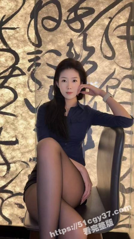 浙江杭州27岁少妇 宋钰婷 离婚后疯狂约炮 被调教成极品母狗 小穴洞口大开阴唇漆黑无比！-51吃瓜网