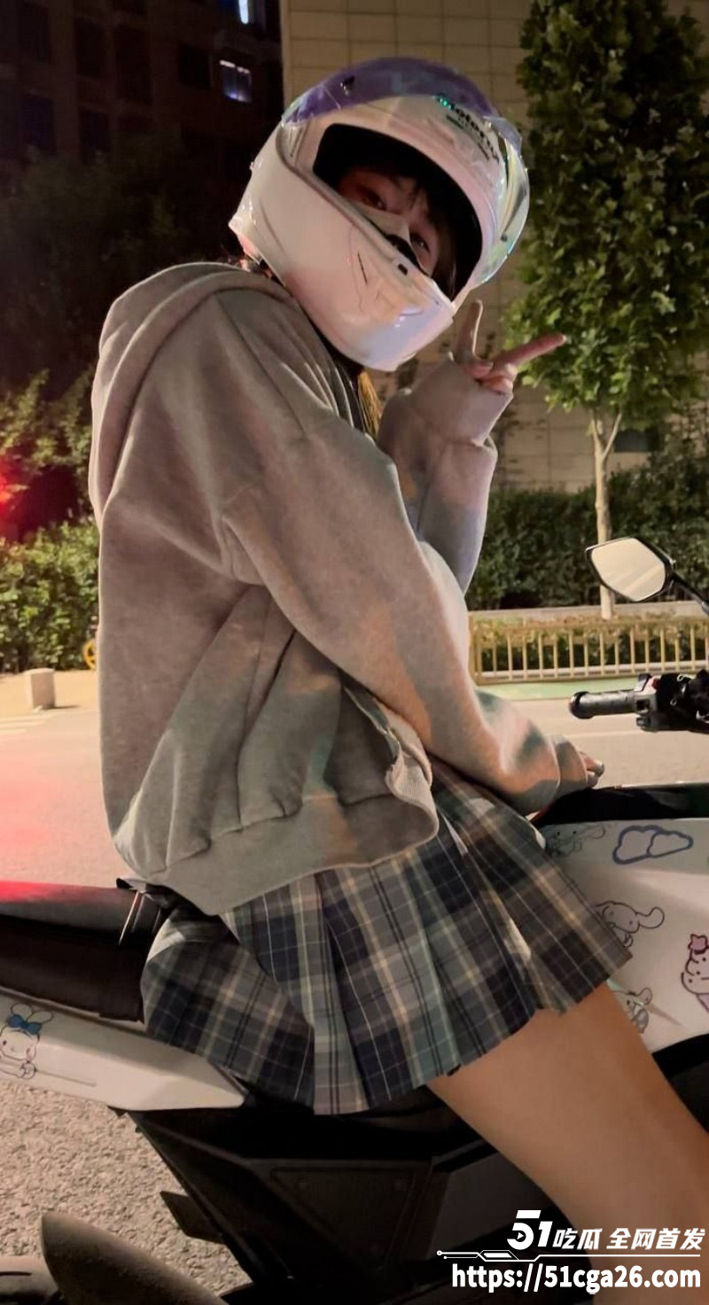 约啪大神 江南第一深情 拿下极品反差机车妹 闺房后入圆润翘臀 蜂腰纤细浪叫极度诱人! - 51吃瓜网-51吃瓜网