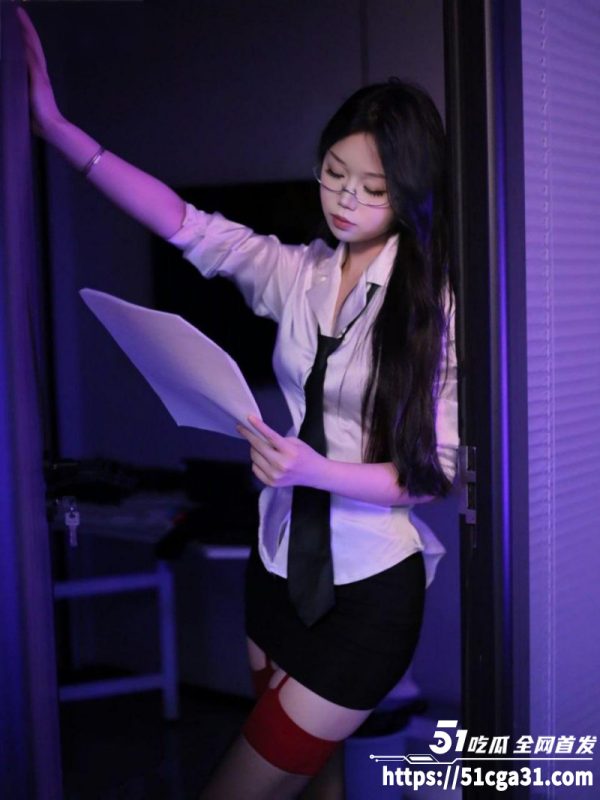 长沙雨花区树木岭台球妹 杨巧 奴性十足 被炮友强制按头暴力操嘴 甚至主动要求炮友内射！-51吃瓜网