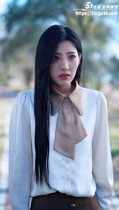 擦边短剧《过分野之庭上霜》私生女从小被后妈虐待赶出家门 被收养后竟又爱上哥哥！-51吃瓜网