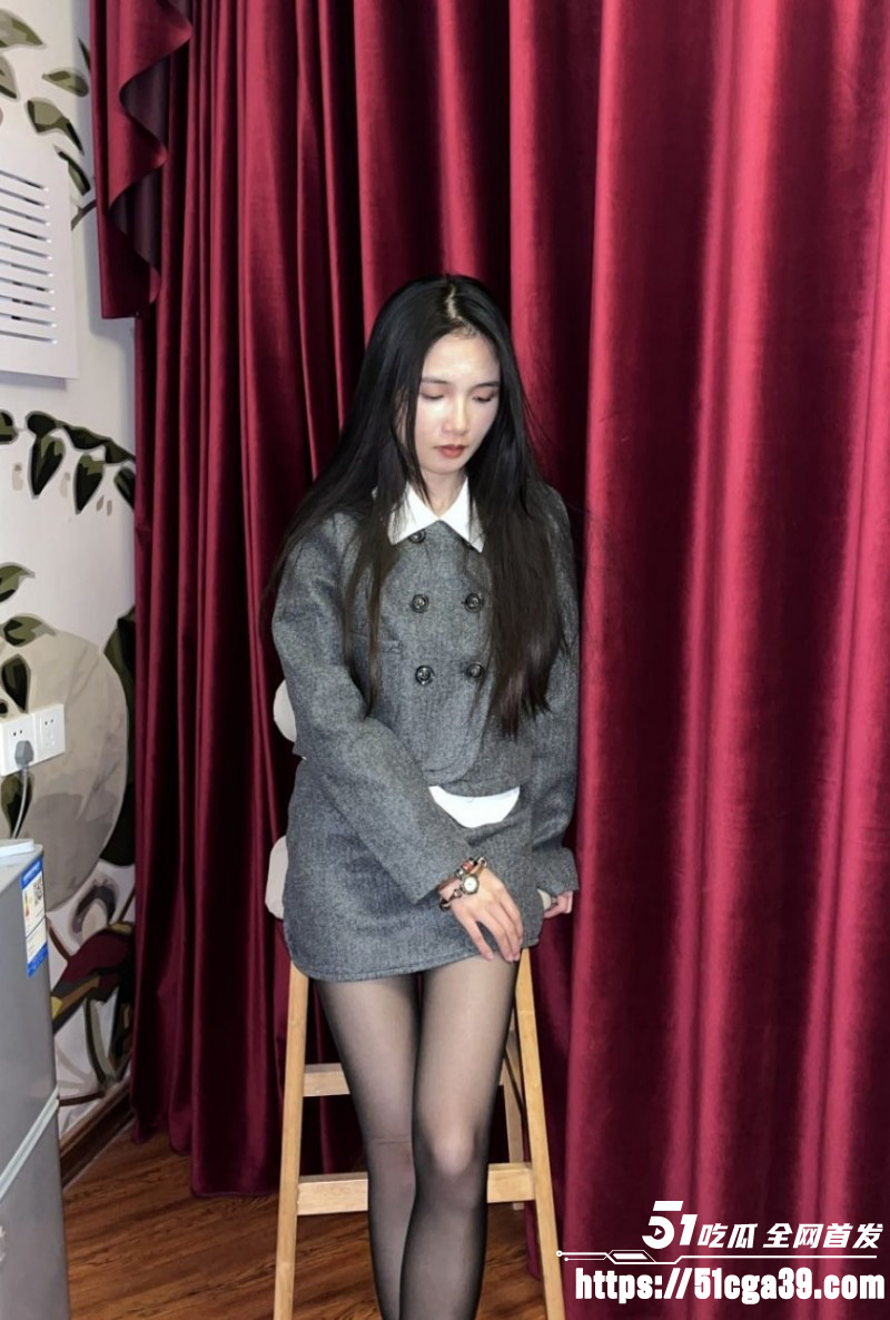 高颜值清纯舞蹈生 被金主包养调教 完美露脸激烈操嘴后入 口爆吞精堪称视觉盛宴！ - 51吃瓜网-51吃瓜网