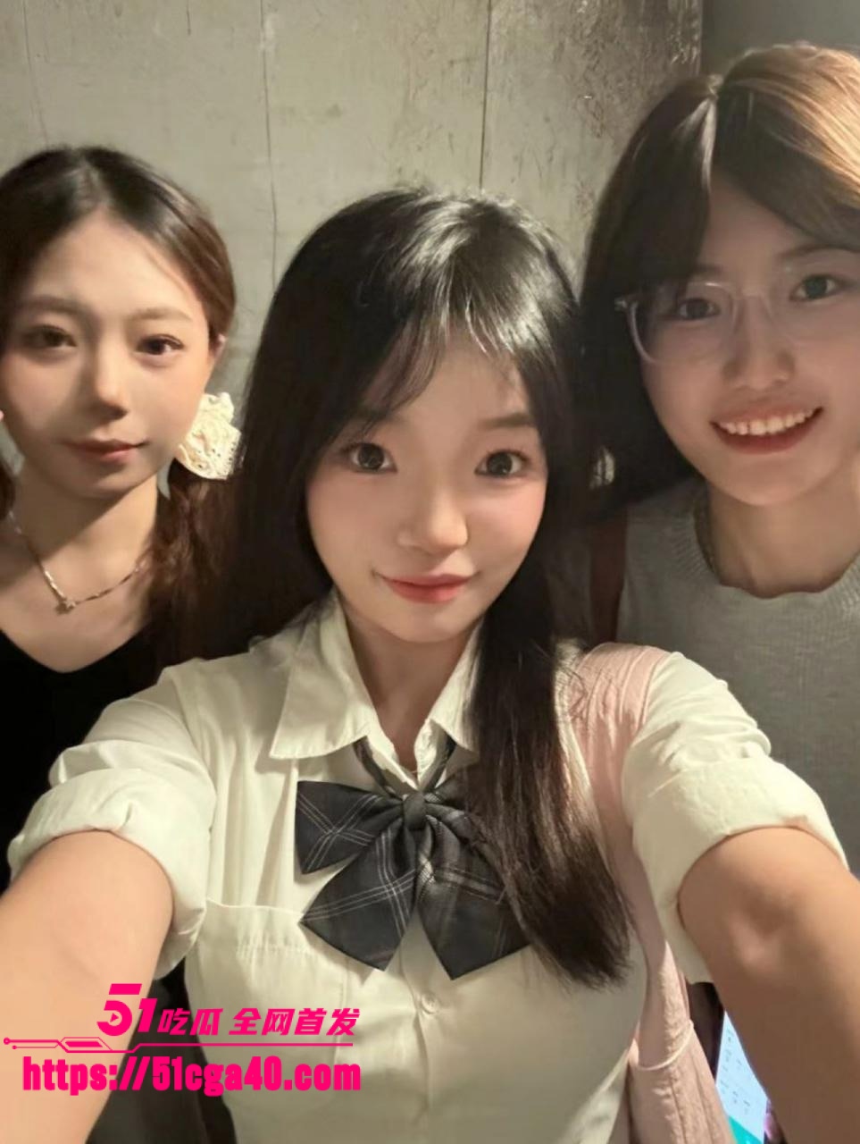 高颜值大二学生妹 反差小萝莉喜欢玩各种户外露出 身材极品奶子粉嫩 堪称完美的炮架子！ - 51吃瓜网-51吃瓜网