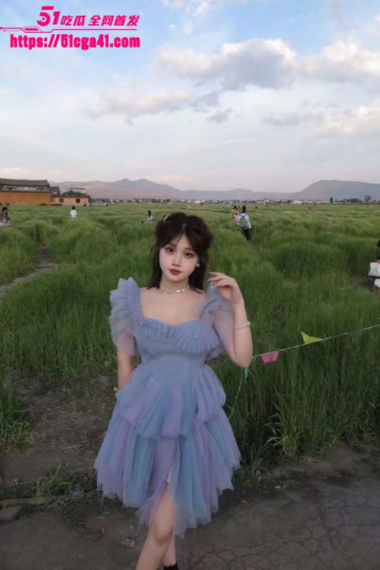 重庆纯欲校花 张颖 为圈钱沦为金主泄欲玩物 完美露脸深情口爆 闭眼享受反差感爆棚！-51吃瓜网