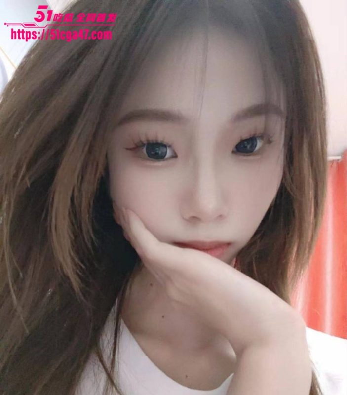 广东极品嫩妹 张海燕 私会上司申请口交视频流出 蜜舌肉棒交织缠绵 深喉口爆无比淫荡!-51吃瓜网