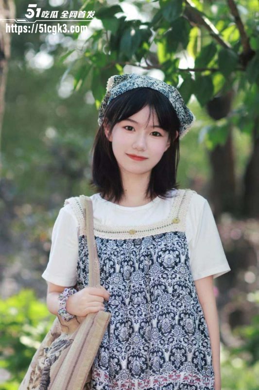 湖北宜昌公务员少妇 曾雪娇 性瘾超强M属性爆棚 婚内偷情被炮友狗链拴脖后入暴操！-51吃瓜网