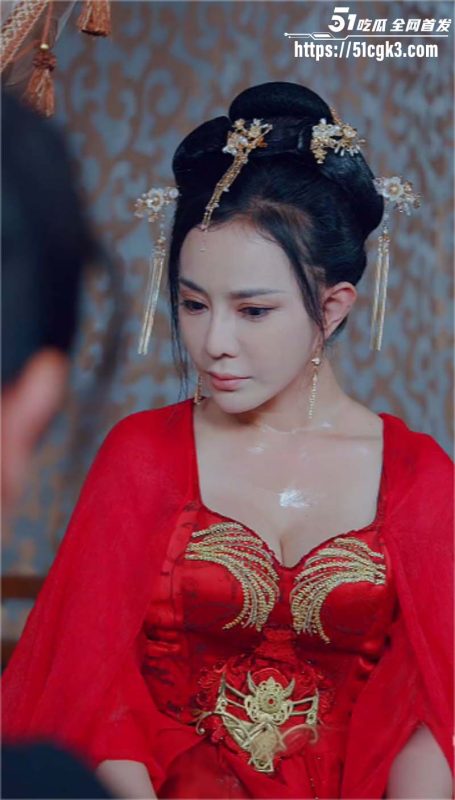 每日短剧《风流御厨》现代年轻主厨意外穿越古代 凭借精湛厨艺逆袭成为商业大亨!-51吃瓜网