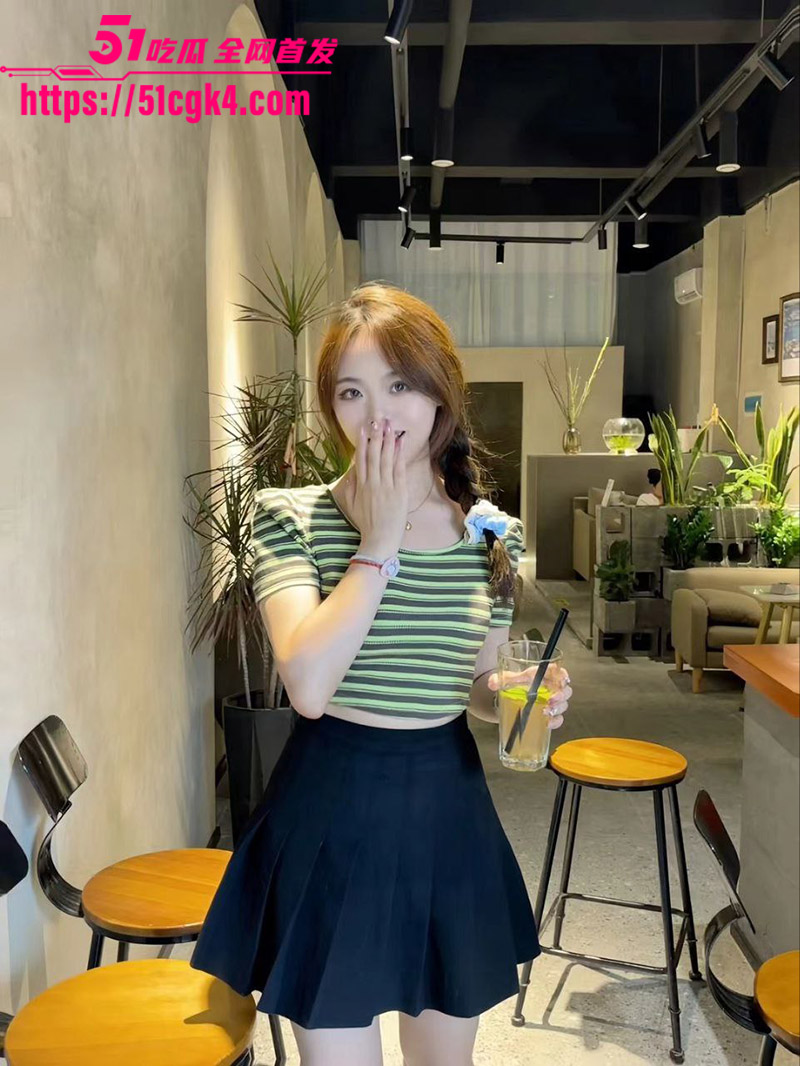 湖北骚母狗 程芷炜 刚考上编制就把男朋友踹了 酒吧厕所公园路边 各种场所做爱视频被男友曝光！ - 51吃瓜网-51吃瓜网