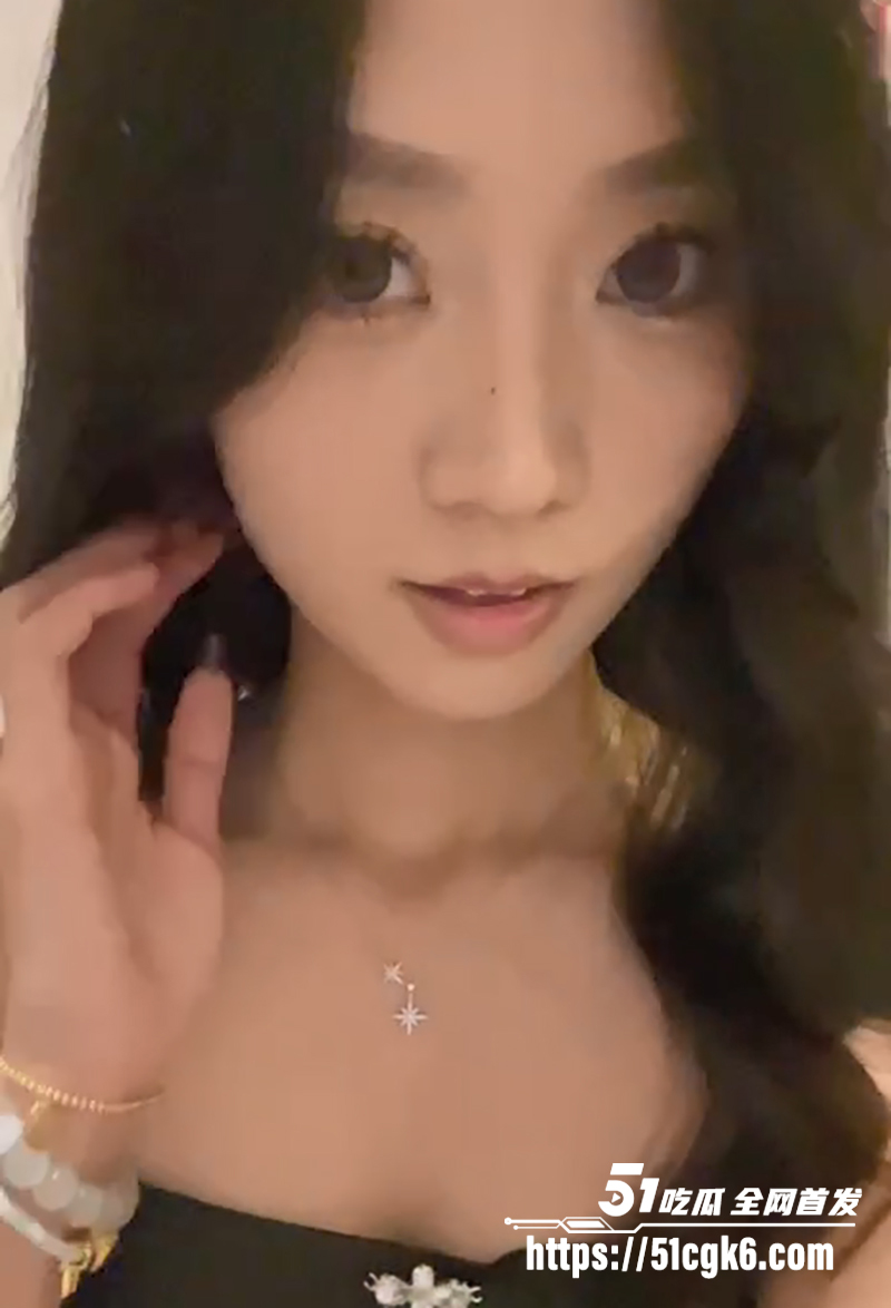 极品前台美女 小梦 不雅视频流出!拍露穴淫片勾引被老板爆操 对白淫荡至极! - 51吃瓜网-51吃瓜网