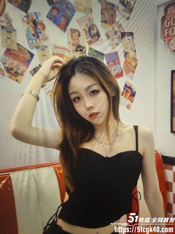 长沙高颜值小情侣分手翻车！私密视频照片被男友曝光牟利 酒店多姿势性爱 骑乘扭腰榨精浪叫不断！-51吃瓜网