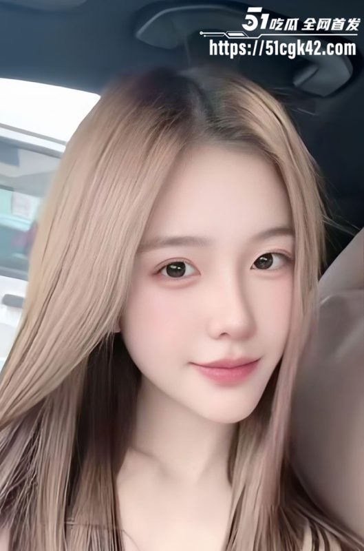 高颜值反差学妹 王帆帆 酮体雪白极品身材 宿舍裸舞无限诱惑 淫骚自慰画面香艳十足！-51吃瓜网