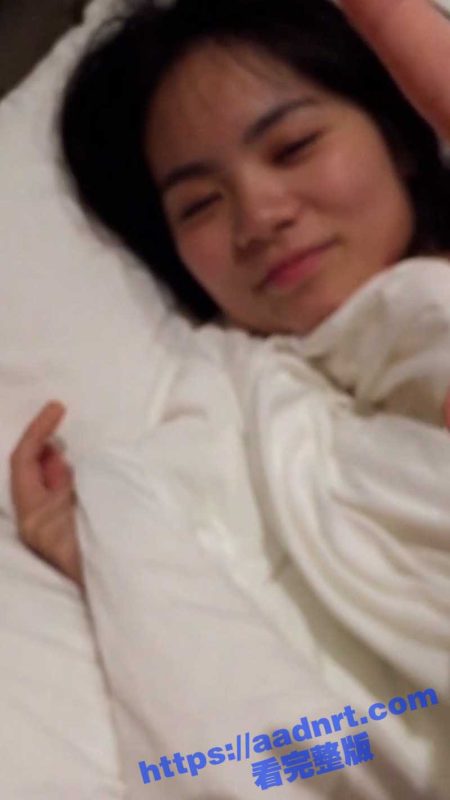 广西桂林渣男偷情清纯良家少妇，趁少妇口交偷偷录像，女生说：好痛, 你弄太多了！精彩对白-51吃瓜网