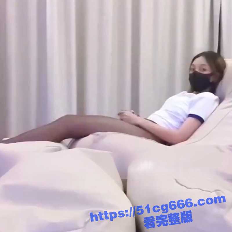 钟爱颜射的极品黑丝大长腿小母狗！超大假鸡巴满足不了她 只能用肉棒伺候骚货 最后还要求射在脸上！-51吃瓜网