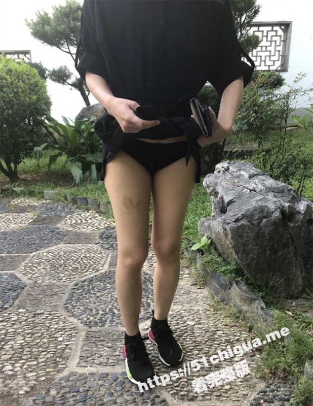 推特地狱调教大咖 狗王 私拍！骚母狗户外爬行露出啪啪双通原画 各种公共场合学狗爬 奴性拉满！-51吃瓜网