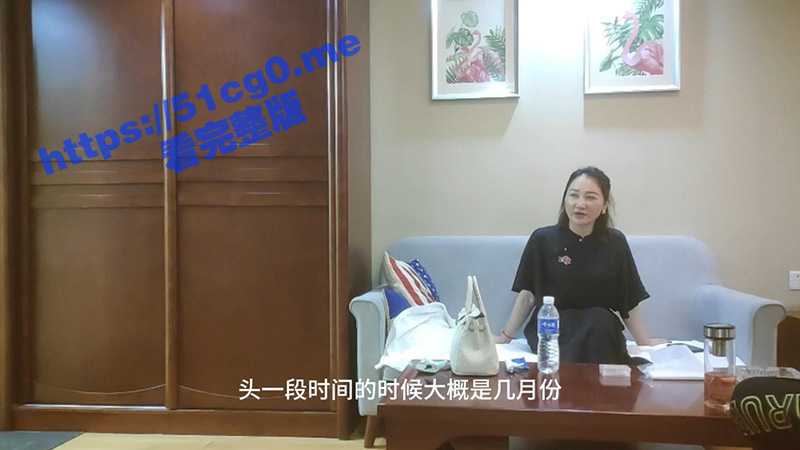 欧阳苏州富婆熟女第二部 本来聊家常 结果这个叼毛聊着聊着舔富婆的逼 给富婆一顿享受！-51吃瓜网