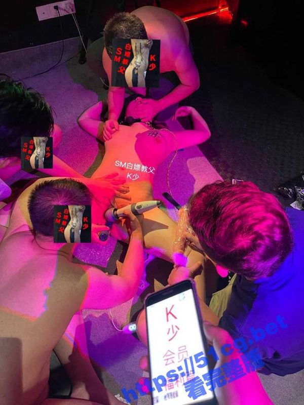 推特 极致调教SM高手 K少 最新付费群两位母狗千里送调教福利流出-51吃瓜网