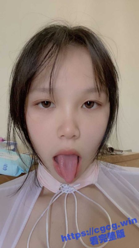 推特顶级巨乳网红 Kimheezkk 00后微胖淫荡小母狗角色扮演 调教制服啪啪 楼梯间玩具自慰！-51吃瓜网