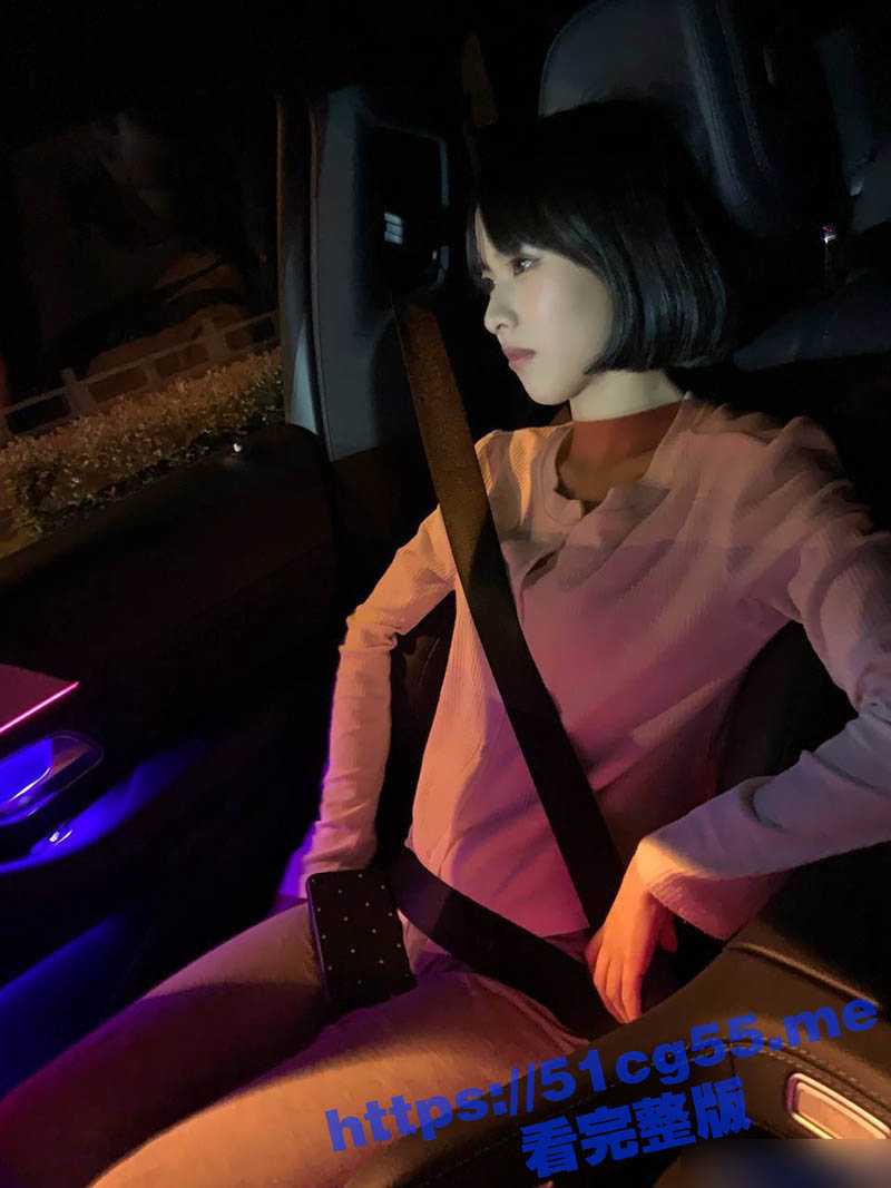 模特身材气质网红总在你背后TK 身材极品的高颜值女神 被调教成母狗和兄弟一起玩3p 全程露脸淫乱私拍 - 51吃瓜网-51吃瓜网