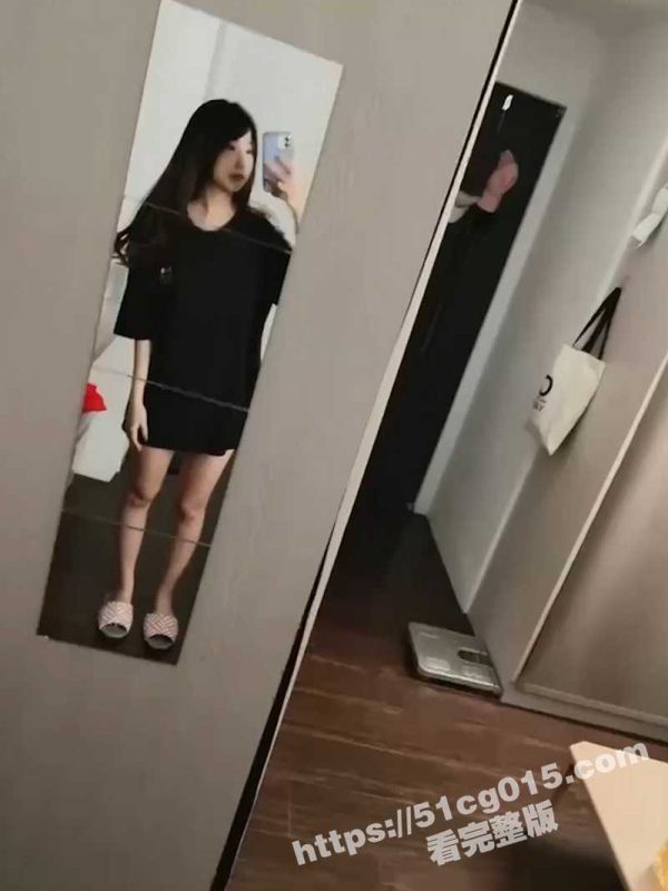 辽宁商贸学院 学生付铭萱 用拍摄AV的手法带你体验第一视角操逼打炮 白嫩的奶子和嗲嗲的声音太爽了！-51吃瓜网